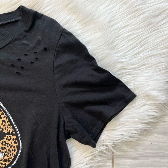 Zutter Distressed Black Leopard Lips Tee - Picture 5 of 9